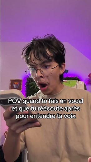 POV quand tu fais un vocal et que tu réécoute après pour entendre ta voix