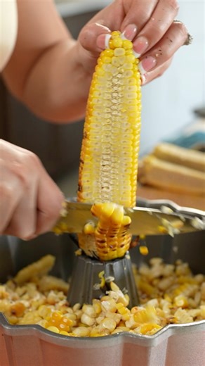 BBQ season is just around the corner so let me share with you the Best ENSALADA DE ELOTE aka Mexican Street Corn Salad, this is seriously so refreshing and perfect to enjoy as a side with all of your favorite bbq dishes or just enjoy it by itself so I hope you give this recipe a try and enjoy it just as much as we do! ♥️ Ingredients 6-8 corn cobs, or 6 cups of frozen or canned corn ⅓ cup mayo ⅓ cup sour cream or crema Mexicana hot sauce such as Valentina 1 lime 1 teaspoon Tajín ½ teaspoon chili 