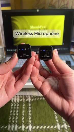 Upgrade your content creation with our compact and easy-to-use lavalier microphone. Perfect for live streaming, vlogging, and interviews. #lavaliermic #contentcreatormusthaves #wirelessmicrophone #easytouse