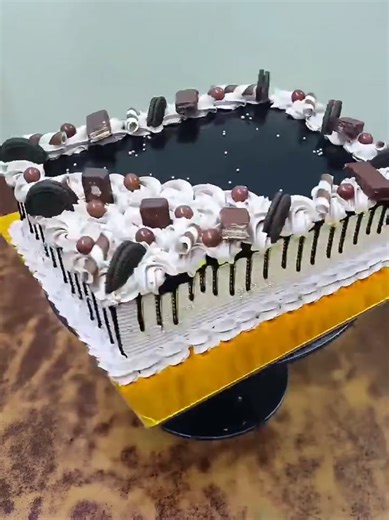 Chocolate Sqwer Shape cake#cakedecorating