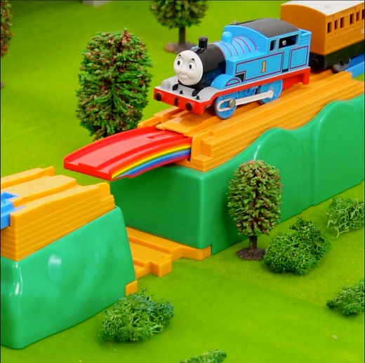 167K views · 2.1K reactions | Thomas and friends Rainbow bridge #プラレール #toys #Plarail #thomasandfriends | TomyFanclub | Facebook