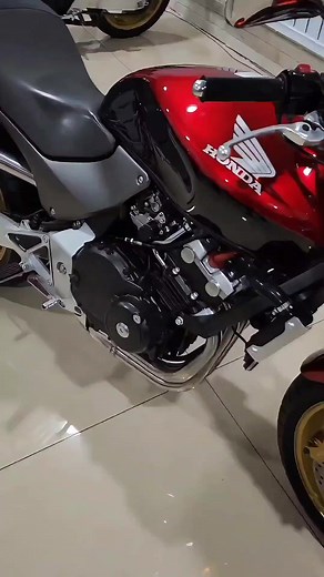 Honda CB 250F Review: Performance and Features