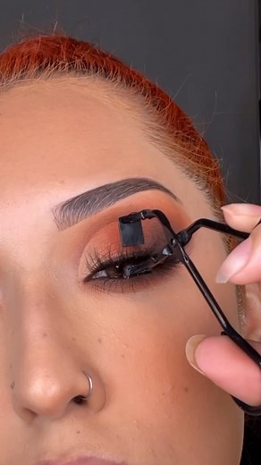 Fall 🍁 🍂 🧡Eyes|Ojos: @desioeyes “espresso” prescription lenses • @tartecosmetics shape tape concealer in “medium sand” • @lagirlcosmetics pro artistry palette “radiance”, “champion”, “brilliance ”, “savvy” • for the brown liner I used @beautycreations.cosmetics liquid lipstick “so ideal” • for my waterline @lagirlcosmetics perfect precision pencil “brown” • @lorealparis telescopic mascara • @revealbeauty lash curler 🧡Lashes|Pestañas: @amazon @wiwoseo “A-16MM-i” Lash . . . #eyeshadow #wakeup