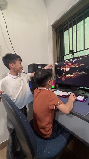Cuối tuần cùng đồng bọn kkkk #geometrydash #gamegeometrydash #testgame #streamer #skeletalshenanigans