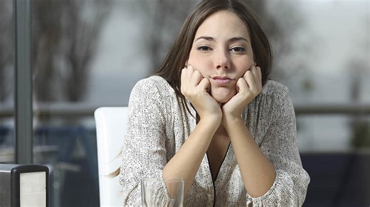 10 Common Phrases That Instantly Turn People Off, According to Psychology