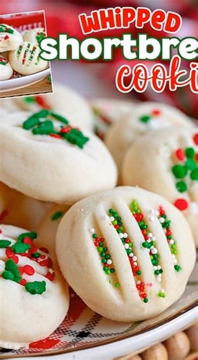 Whipped Shortbread Cookies Ingredients (5 Simple Ingredients) 1 cup (2 sticks) unsalted butter, softened 1/2 cup powdered sugar 1/2 cup cornstarch 1 1/2 cups all-purpose flour 1 teaspoon vanilla extract Festive sprinkles (for decorating) Instructions Prep the Oven: Preheat your oven to 350°F (175°C). Line two baking sheets with parchment paper. Whip the Butter: In a large bowl, use a stand mixer or a hand mixer to beat the softened butter until it is very light and fluffy. This is the whipping s