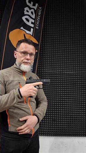 Walther P99 removing the magazine #hnatow #waltherp99