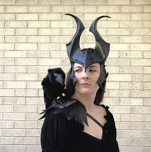 Raven Shoulder Puppet for Dark Fairy Cosplay Raven Companion Bird Familiar for Odin Costume Accessory, Magic Spirit Animal Witch Gift - Etsy