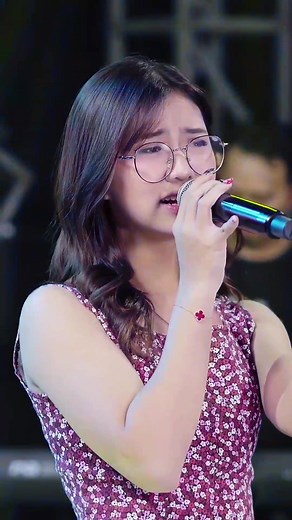 CIDRO 2 - LEONA ZHEN: Music Video Inspired by Lagu Jawa