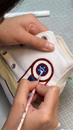 Custom Captain America shoes #customshoes #captainamerica #custom #steverogers #marvel