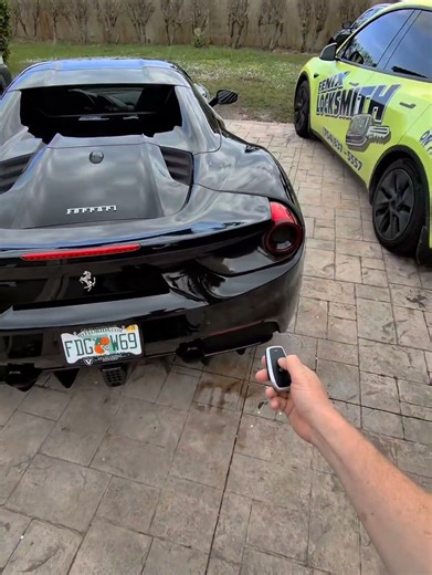 Program key for Ferrari Spider 2018. Locksmith