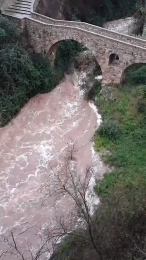 Bon diumenge Calde! Així baixa avui la riera. | Ràdio Caldes