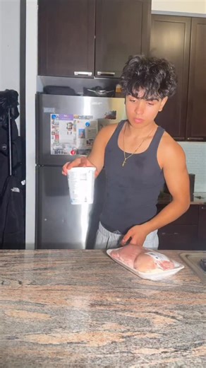 Comment “ME” for my detailed healthy COOKBOOKS! - This dinner has to be one of my FAVOURITES! Super easy to meal prep, tastes absolutely delicious, and the best part is that it’s extremely healthy! - #healthydinner #highproteinrecipes #dinnerideas #quickrecipes #easytomakemeals #healthymealprep #wholefoodsdiet #healthyteenager #reels | Juniorfitnutrition