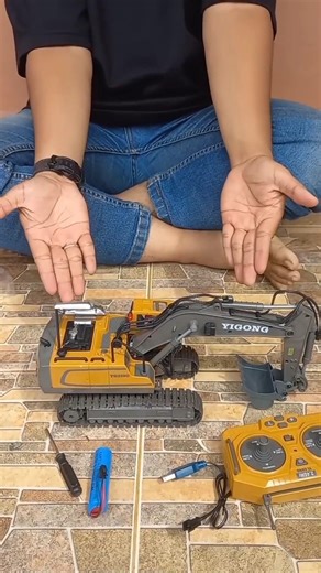 unboxing rc excavator yigong #jcb #excavator #truck