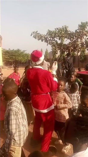 today was very fun, the children had the opportunity to dance with Santa Claus( merry Christmas)