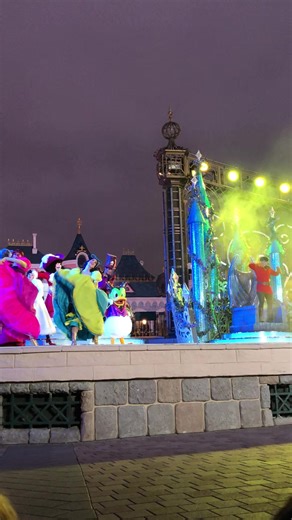 Disney Villains Drizella and Gaston at Disneyland Paris