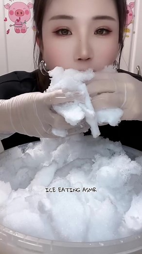 Amazing powdery fridge ice eating 🤤 & ice asmr & soft ice eating & ice mukbang & big bites & tasty 😋 #freezerfrosticeeating #mukbangasmr #freezerfrost #icelovers #freezerfrosteating #freezerfrostasmr #realsnoweating #powderycrunches #gelocongelatore #cruncheating #buzyemek #bigbites #dryiceeating #powderyice #buzyemevideoları #relaxingvideos #ngricaengrirjes #საყინულეყინვაგამძლე #shavediceeating #satisfyingvideos #冷凍霜 #softiceeating #squeakyice #powderysoftice #buzasmr #vriezerfrost #softice #