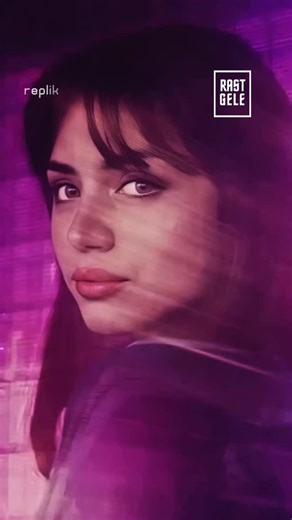 Rastgele Dergi on Instagram: "“You look lonely. I can fix that.” Yalnız görünüyorsun, düzeltebilirim. Geleceğin yalnızlığına fısıldanan en nazik cümlelerden biri. Blade Runner 2049’un bu ikonik sahnesi, sadece bir insan ve bir hologram arasındaki etkileşim değil; aynı zamanda modern yalnızlığın, yapay duygularla kurulan ilişkilerin ve aidiyet arayışının sinematik bir ağıdıdır. Ryan Gosling’in oynadığı K karakteri ile Ana de Armas’ın canlandırdığı Joi, insan ile yapay zeka arasında kurulan o kırı