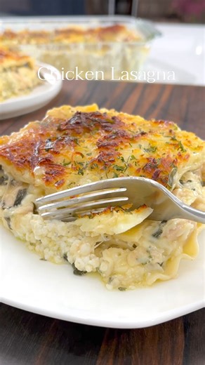Chicken Lasagna. This is a must make! Comment “lasagna” and I’ll send you the recipe. #lasagna #chickenlasagna #chickendinner #pasta #comfortfood #chickenpasta #dinnerideas | The Salty Cooker