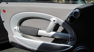 Mini Cooper 2001 to 2006 How to Replace Door Lock Actuator