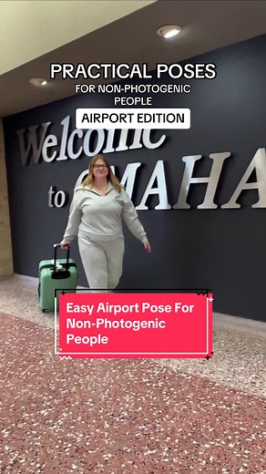PRACTICAL POSES: AIRPORT EDITION | Snapping a quick photo at the airport? Here’s a super easy way to elevate a basic pose… DON’T: ❌ Face the camera straight on with your weight evenly distributed ❌ Stand against a boring or awkward background INSTEAD: ✅ Switch your camera angle to find an interesting wall ✅ Position yourself at an angle from the wall ✅ Hold your suitcase with one hand ✅ Bend your opposite knee and rest it on top of your suitcase - #airportposes #howtopose #posingideas #posingtip