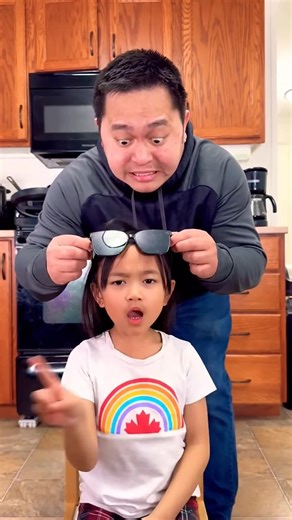 Cute kid pranks dad 👧🏻🤣🌈😱✅❤️🚀p3