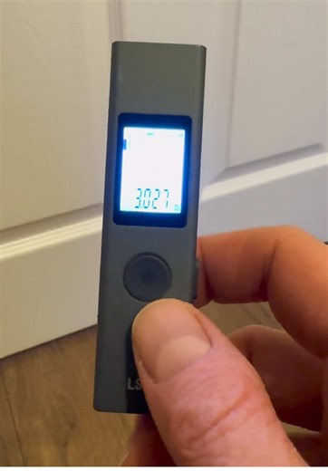 Comparing Laser Measure Tools and Tape Measure Accuracy