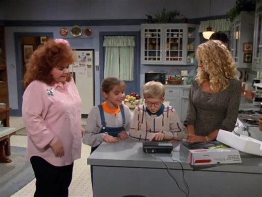 Step By Step Sea 1 | Episode 11 | A Day in the Life #stepbystep #FamilyFun #KidsEntertainment #FamilyFriendly #FamilyVlogs | South Hub