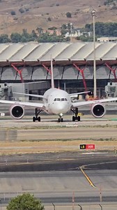 9.8K views · 132 reactions | BOEING 787-8 DREAMLINER DE AVIANCA #aviones #aerolineas #planespotting #airtravel | Plane Spotter Madrid | Facebook
