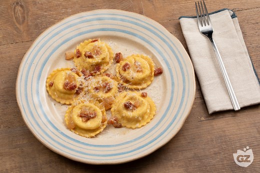 Ravioli cacio e pepe