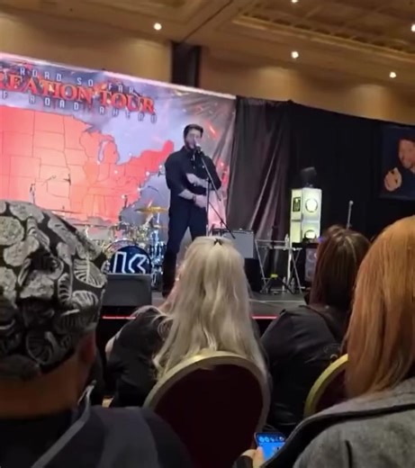 Jensen sending love (and a hint of sarcasm to Jared 😂 Join me on Facebook SPN UK (Supernatural) Credit: @FamgasmSPN on X #supernatural #jensenackles #jaredpadalecki #spnlv #spnuk