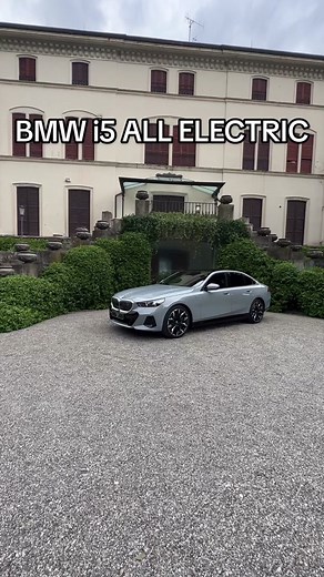 BMW i5 eDrive40: Electric Sedan Review