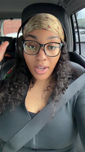 SENI💋 (@officiallyseniiii)’s videos with so many hotties have used this sound omg - kennyt