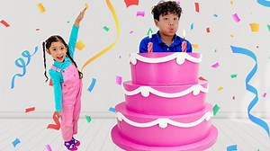 Hey friends! Guess what? It’s Alex’s birthday, and he’s super excited... but oh no! He wakes up and there’s no cake! 😱 His friends and family are planning a big surprise for him, but Alex has no idea! 🤫 Maddie, the baker, is on a mission to make the perfect cake for Alex. But things get a little crazy! 🤪 First, she drops the cake, then she gets a ticket from the police for speeding! 🚔🍰 Maddie’s having a tough time, but she doesn’t give up. She’s like a superhero, and finally she makes a HUG