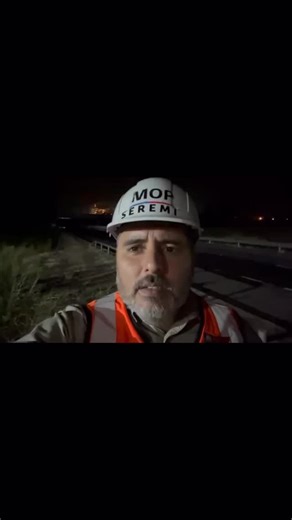 Seremi MOP Ñuble on Instagram: "🚨 EMERGENCIA INCENDIOS FORESTALES | MOP EN TERRENO 🚨 🕚 Actualización 23:45 hrs Ante la emergencia por incendios forestales, el Ministerio de Obras Públicas se mantiene desplegado en terreno, monitoreando de forma permanente el estado de los caminos y de los Servicios de Agua Potable Rural en las zonas afectadas. El Seremi de Obras Públicas de Ñuble, Freddy Jelves, ha estado en terreno coordinando acciones y supervisando la conectividad y la infraestructura crít