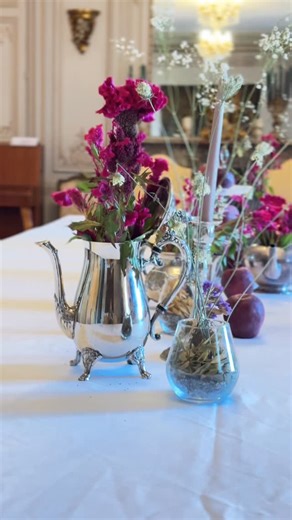 👩‍🍳🍁🏰 Je te montre comment transformer un château avec 5€ seulement pour avoir une table festive… Attends de voir le résultat final ! Ferez vous une décoration pareille ? #chateau #frenchchateau #castlelife #chateaufrance #castle #frenchcastle #chateaulife #chateaulife #castlestay #castlevania #castleexperince #nature #fleur | Irina Perminova