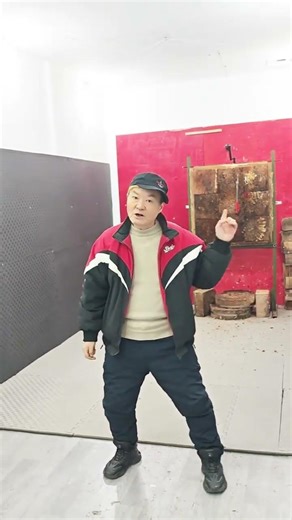 Master the Art of Throwing Flying Knives - Ultimate Martial Arts Technique