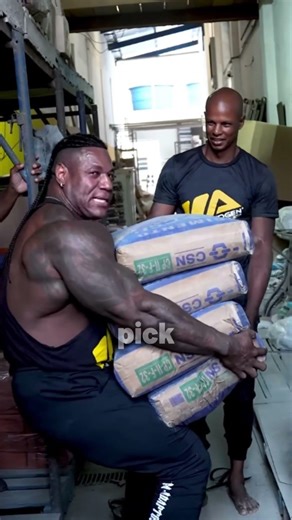 Huge Muscles vs Real Strength — The Result Shocked😱