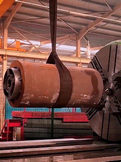 Building a Hydraulic Cylinder for 800 Tons Pressing Force