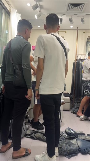 New Stylish Men's Jeans Available at Wholesale