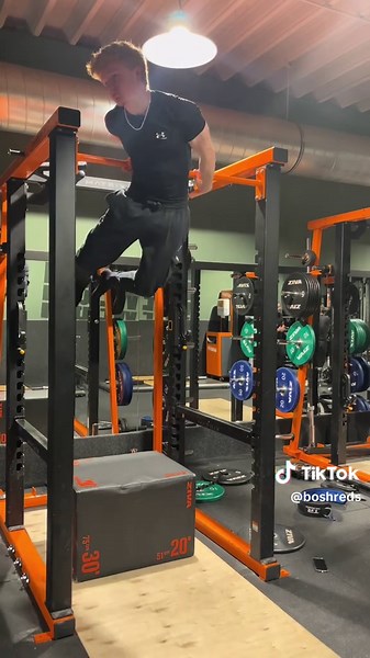 Master the Reverse Muscle Up for Incredible Strength