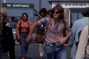 When ELP came and rocked the 1970 Isle of Wight Festival. The band stopped by to take in the legendary Cowes Torquay Cowes Powerboat Race, stunning footage of the race start and the spectators. 🏁 What a GREAT combination! Epic clip from ELP's 'Birth of a Band' documentary. FULL Video available thanks to Shout! Factory @ You Tube https://youtu.be/jicYGvCQ2R8 Music : WMG (on behalf of Sony Music) | British Powerboat Racing Club