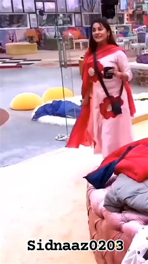 Sidnaaz Sidharth N Shehnaaz on Instagram: "#sidnaaz #biggboss13 #foreverlove #sidharthshukla #lovestory #ishq #emotional #sidnaaz #dance #reels #shehnaazians #shehnaazgill #shehnaazgallary #shehnaazkaurgill #trending #reels #bollywood #viral"