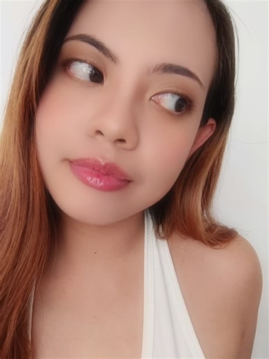 The 12 Architectural Makeup Looks of Christmas by Beauty Archi Levi 8th Look: Minimalist Architecture Minimalist architecture focuses on clarity, restraint, and function — translated into a