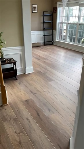 COREtec Floors on Instagram: "The beauty speaks for itself. ☺️ But here’s a little PS: Sand Dollar Oak also boasts superb durability and 46% more warmth + 70% more quiet than other LVPs.​ Featured Style: Sand Dollar Oak​ Credit: @alansflooring #CoastalLiving #HomeIdeas #HomeDecor #HomeImprovement #Flooring #NewFloors #FlooringIdeas #FlooringInspo #InteriorDesign #LVP #COREtec"