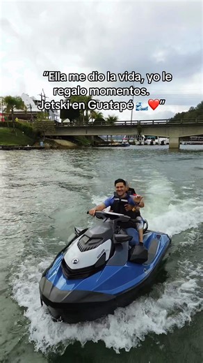 Recuerdos inolvidables en Jetski con mamá en Guatapé