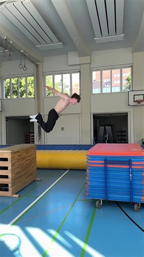 Parkour Challenges: Mastering the Kong Vault Technique