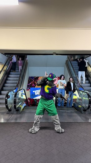 chucky has a favorite song | chuck e cheese dancing