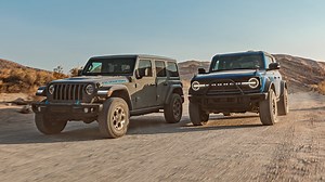2021 Ford Bronco First Edition vs. Jeep Wrangler Unlimited Rubicon 4xe: 4WD Face-Off