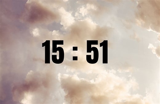 Heure miroir inversée 15H51 : quelle est sa signification ?